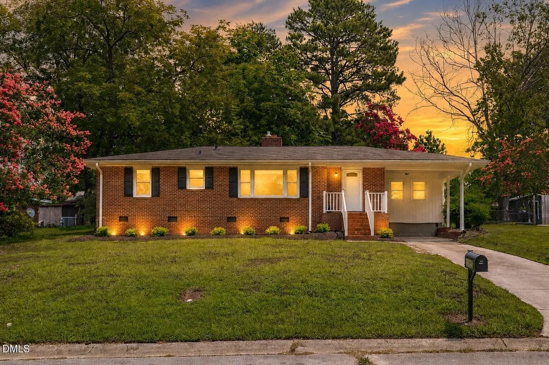 Photo of 1203 Poplar Avenue