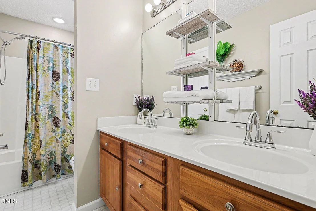 Photo of 409 Brown Circle