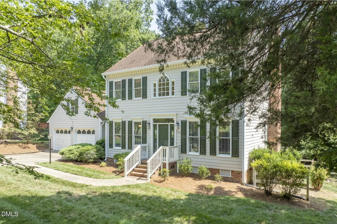Photo of 708 Flagstone Way
