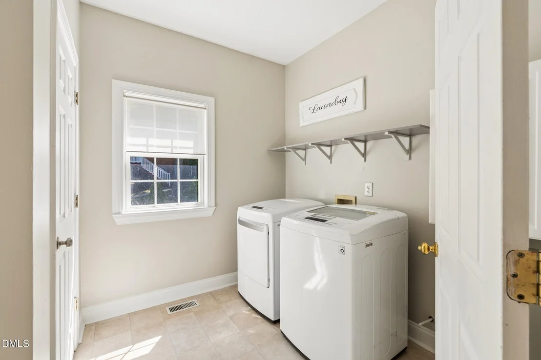 Photo of 2103 W Marilyn Circle