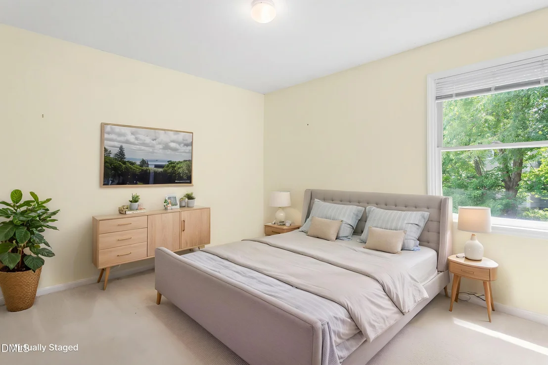 Photo of 207 Windhover Drive