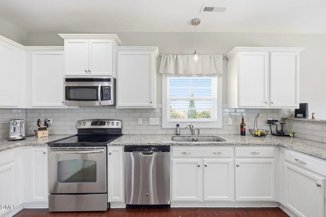 Photo of 921 Sugar Tree Drive