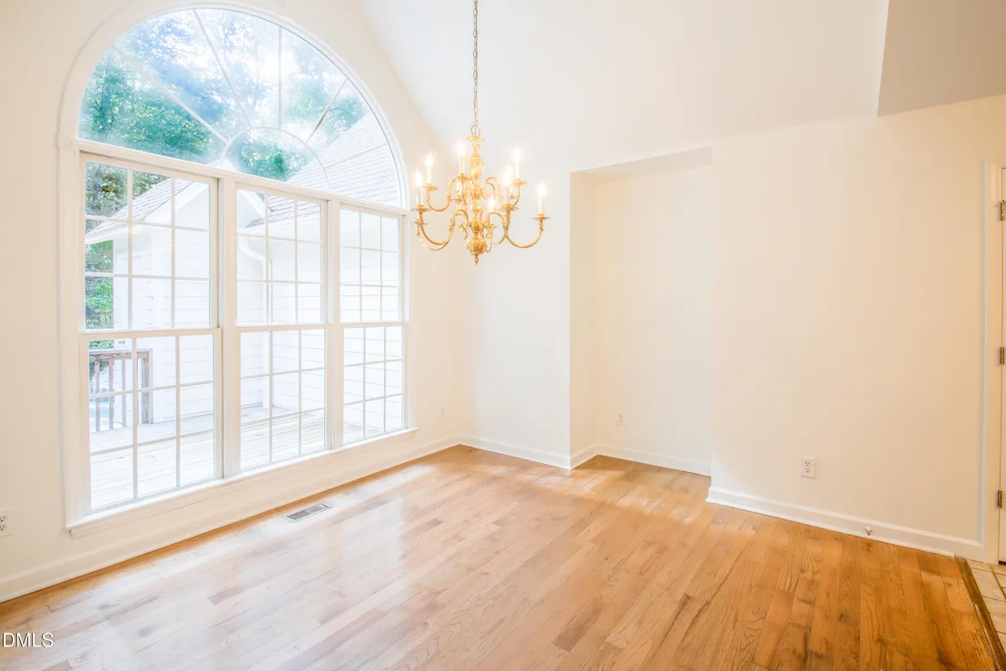 Photo of 2423 Old Oxford Road