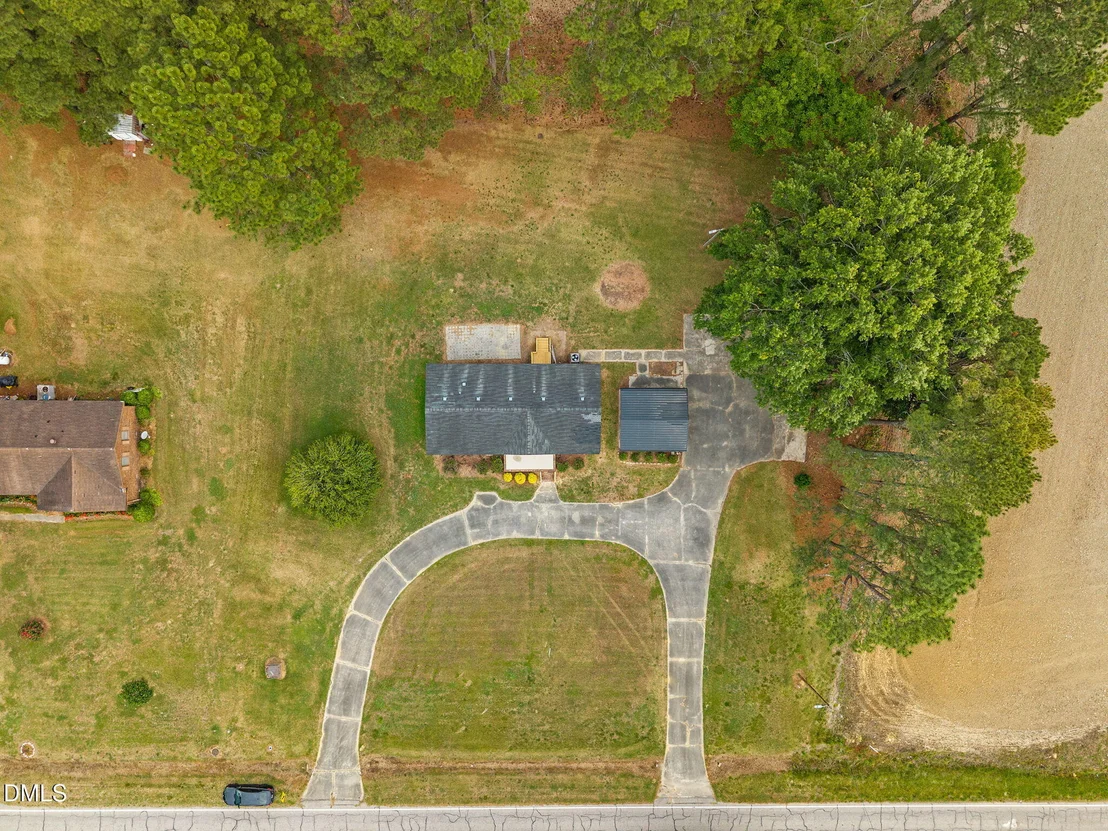 Photo of 8540 Godwin Falcon Road