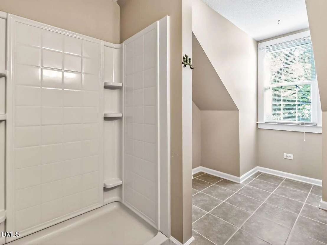 Photo of 1425 Raybon Drive