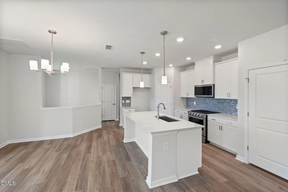 Photo of 2101 Saunders Farm Drive