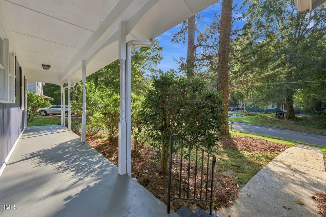Photo of 404 Longleaf Drive