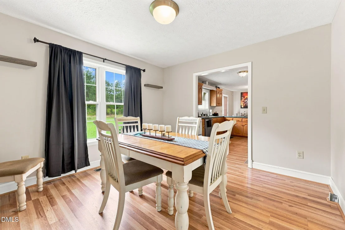 Photo of 409 Reaves Lane