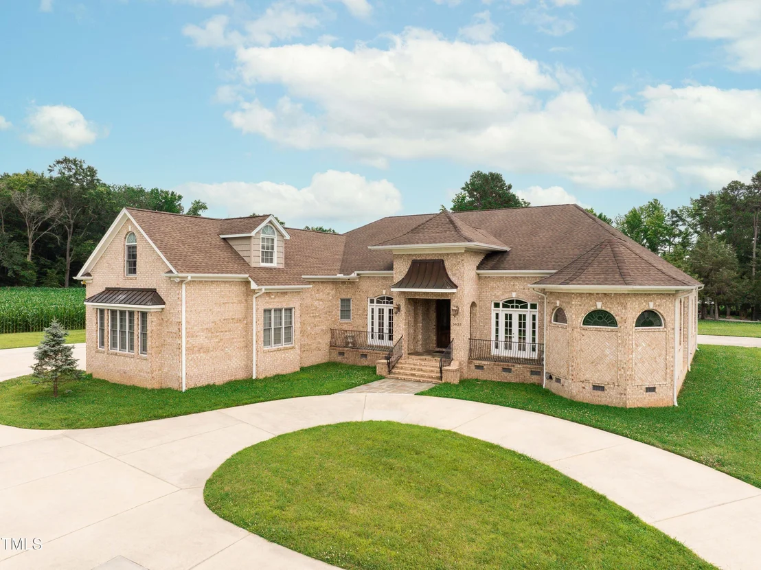 Photo of 5633 Baptist Assembly Road