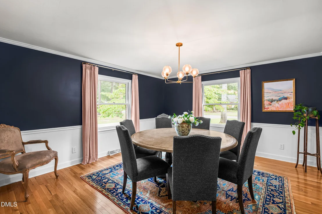 Photo of 1110 Chestnut Drive
