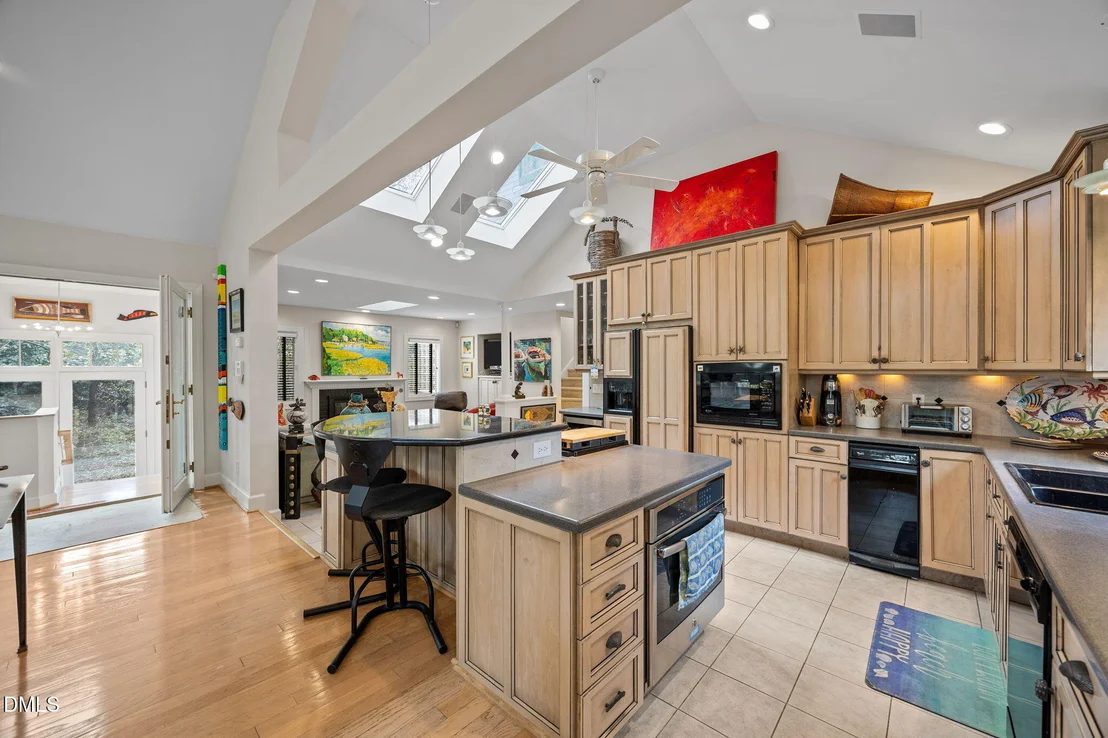 Photo of 2425 Argyle Drive