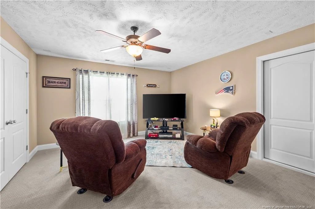 Photo of 605 Oakridge Drive