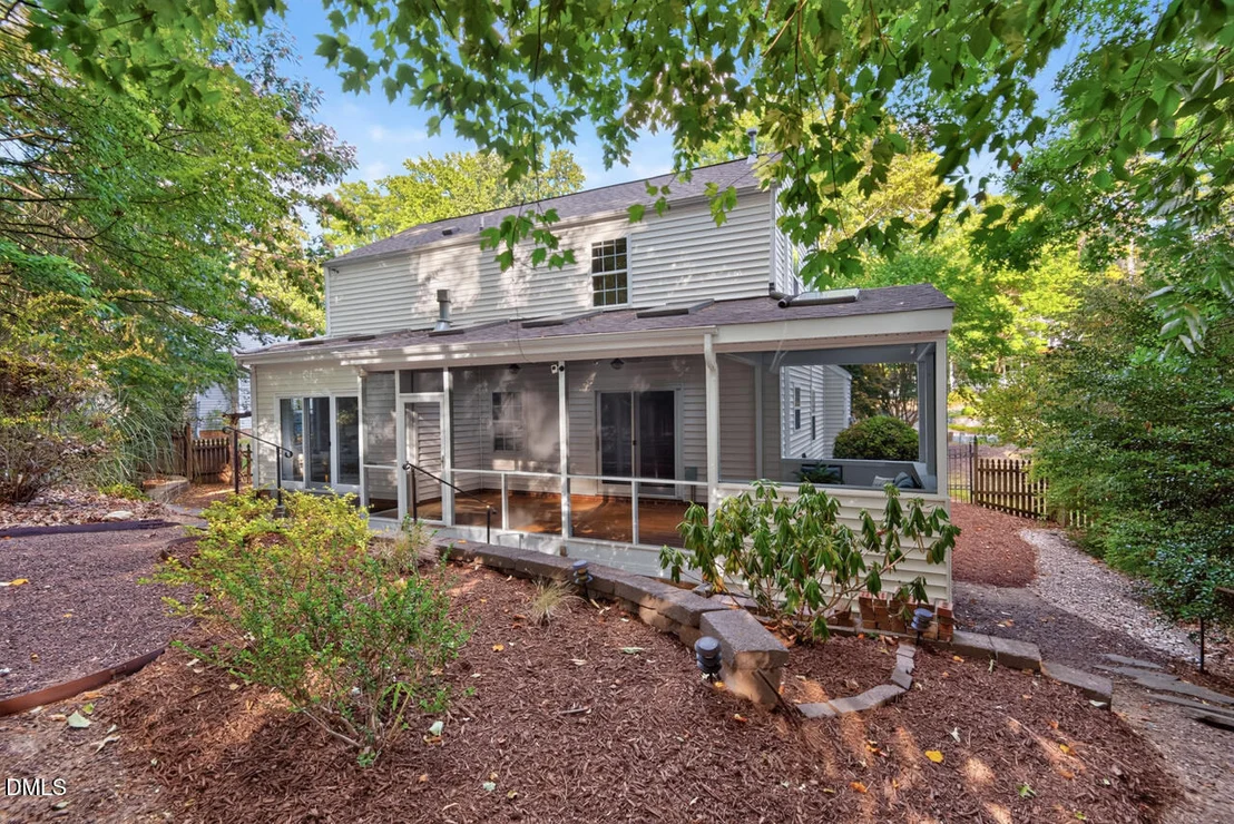 Photo of 2210 Parkside Drive