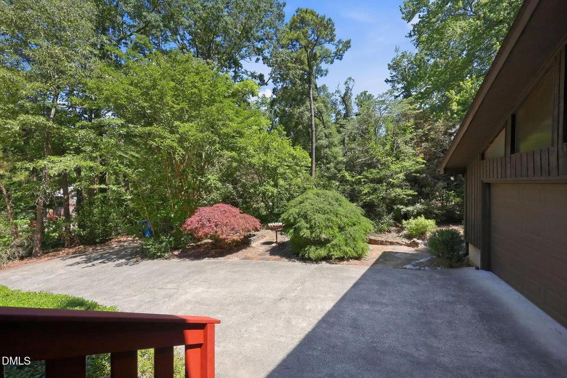 Photo of 910 Tarik Drive