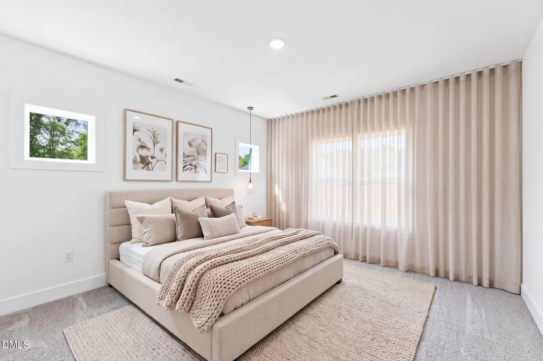Photo of 30 Loganberry Avenue