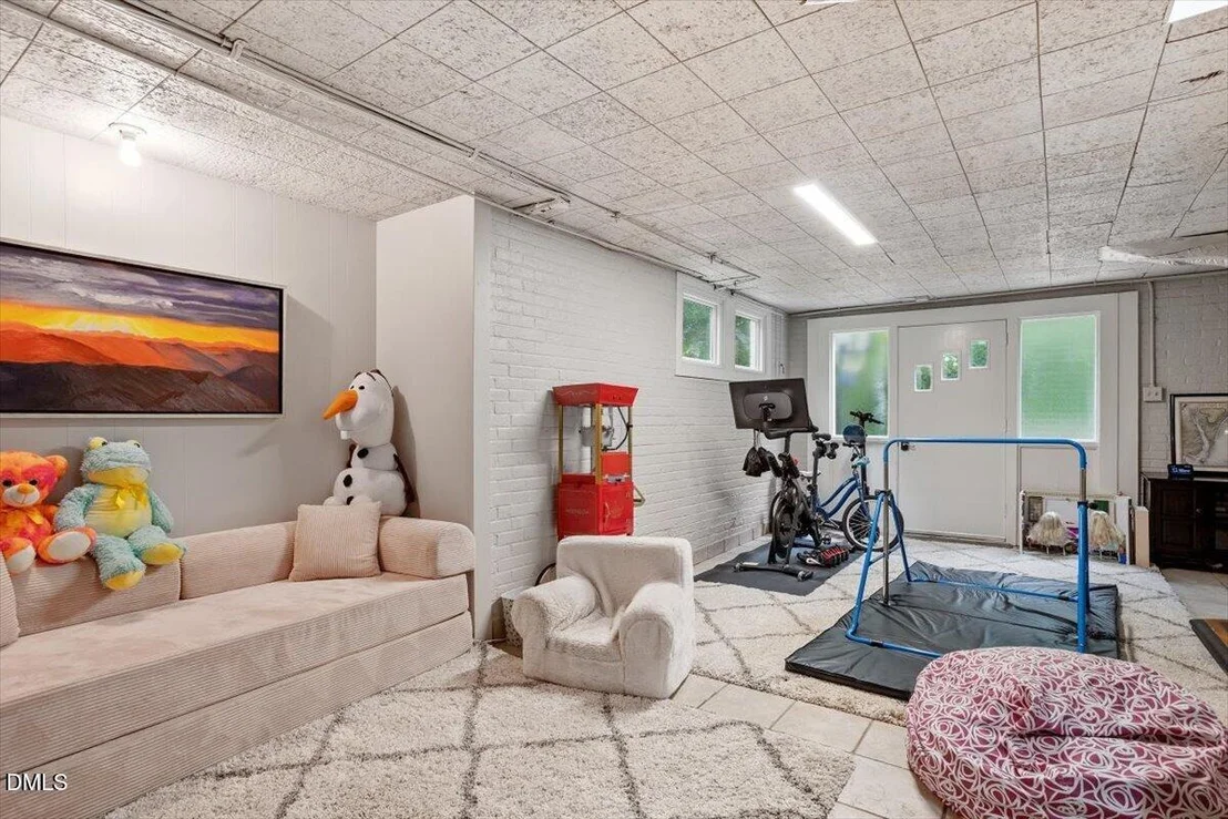 Photo of 809 Lake Boone Trail