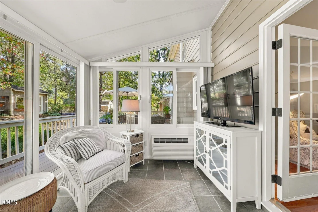 Photo of 209 Rosehaven Drive