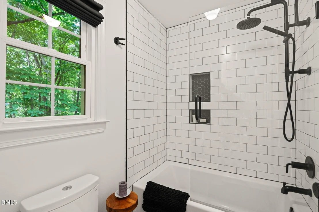 Photo of 102 Ormsby Court