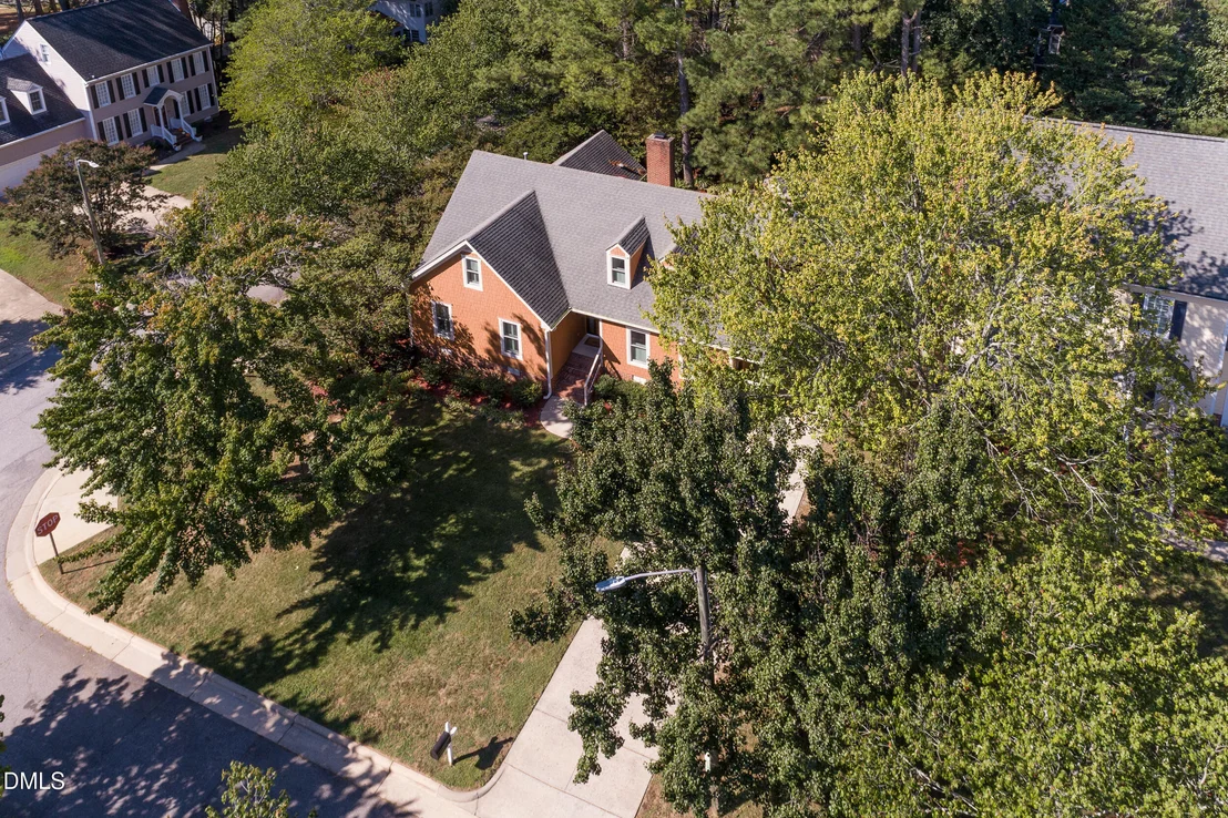 Photo of 8701 Chatterleigh Circle