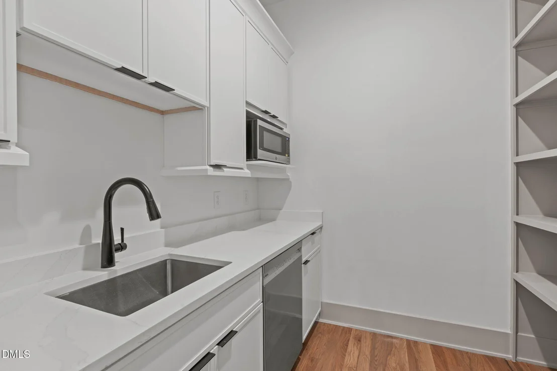 Photo of 1001 Addison Place