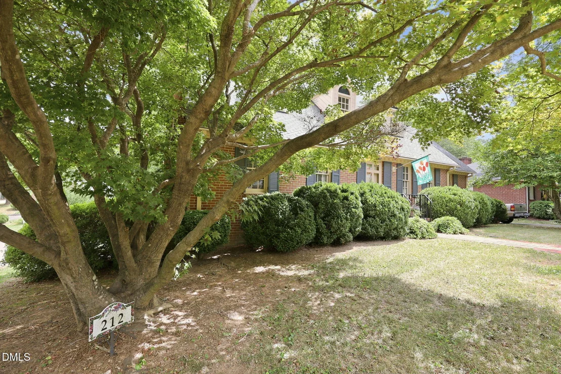 Photo of 212 Hillcrest Drive