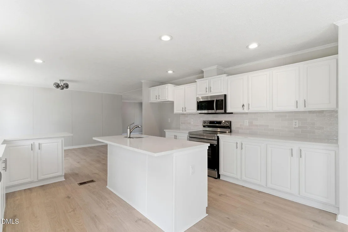 Photo of 9929 Old Mill Road NE