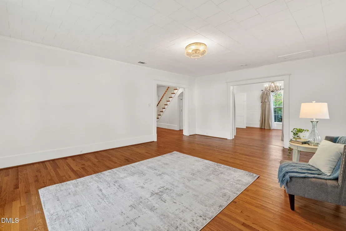 Photo of 207 W 3rd Street