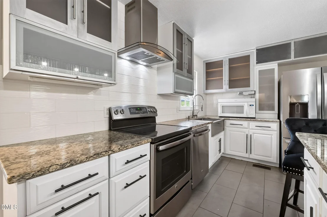 Photo of 209 Chic Ennis Road