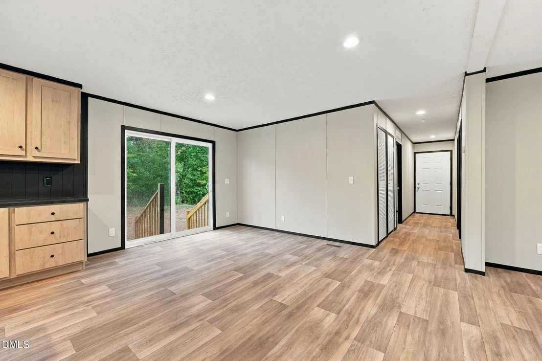 Photo of 8025 Cornwall Road