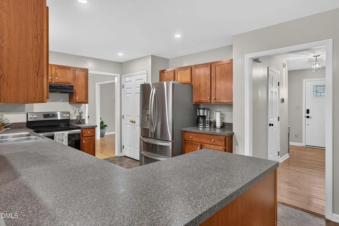 Photo of 908 Clifford Drive