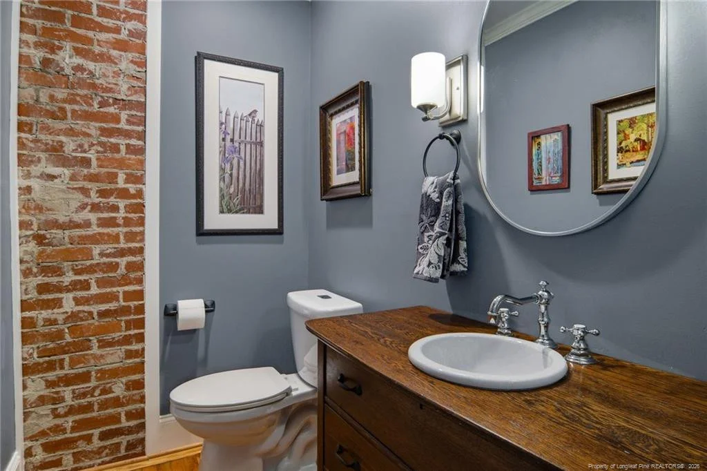 Photo of 305 Maples Road