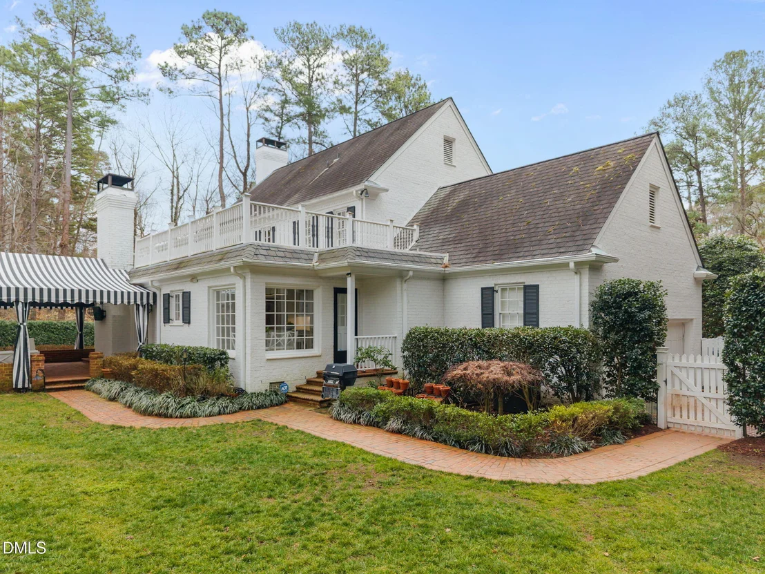 Photo of 3712 Darwin Road