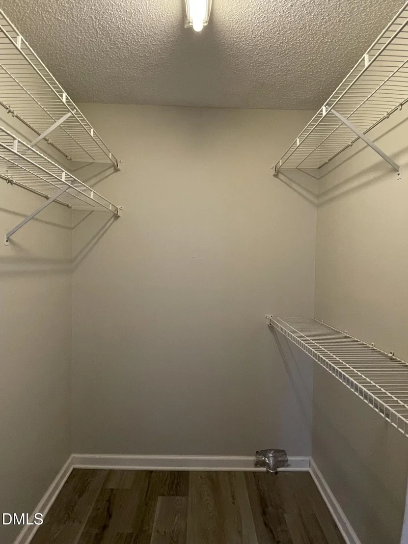 Photo of 1008 Laurel Leaf