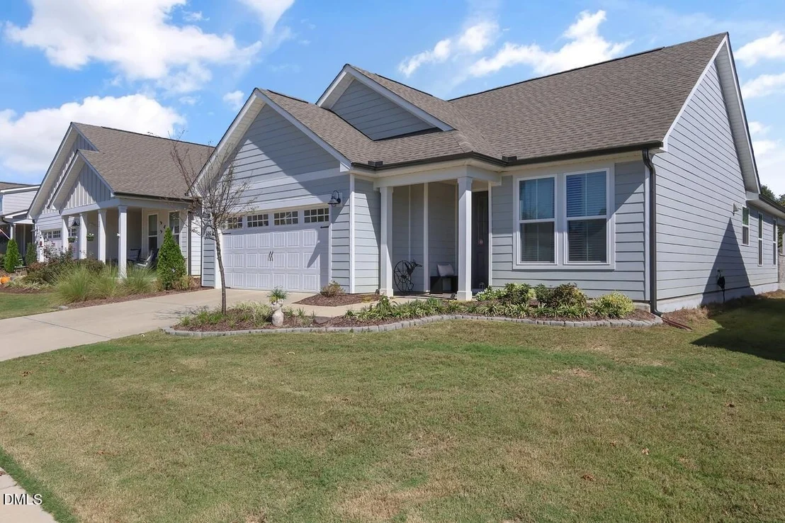 Photo of 344 Steeplechase Boulevard