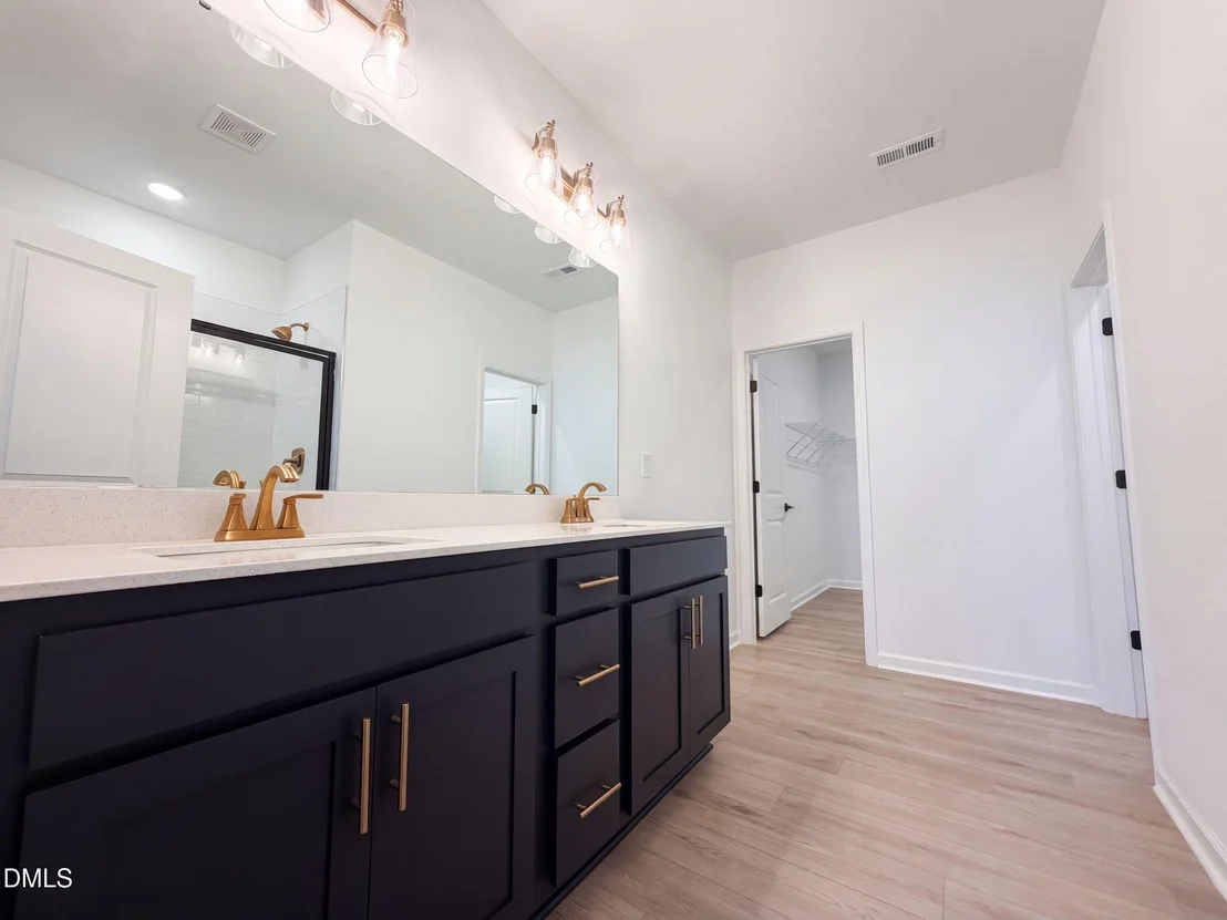 Photo of 109 S Stonemill Trail