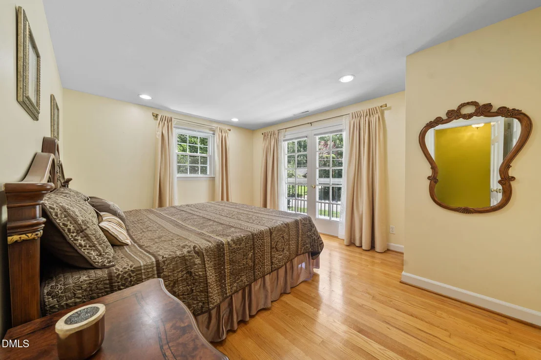 Photo of 721 Tinkerbell Road