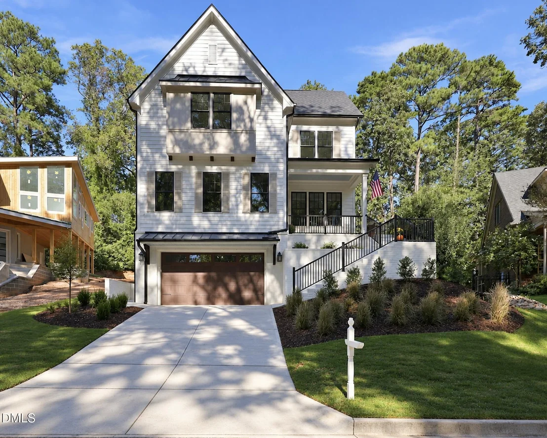 Photo of 2702 N Mayview Road