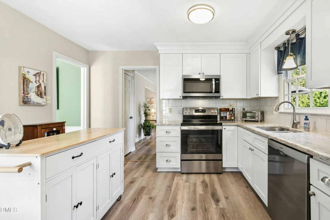 Photo of 1309 Swallow Drive