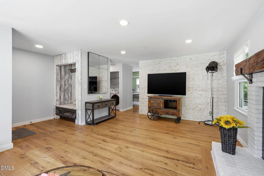 Photo of 224 Rosehaven Drive