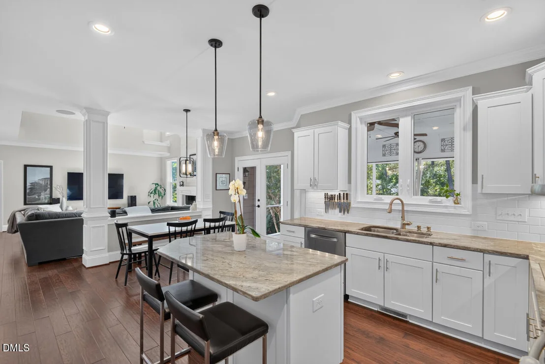 Photo of 722 Clausun Drive