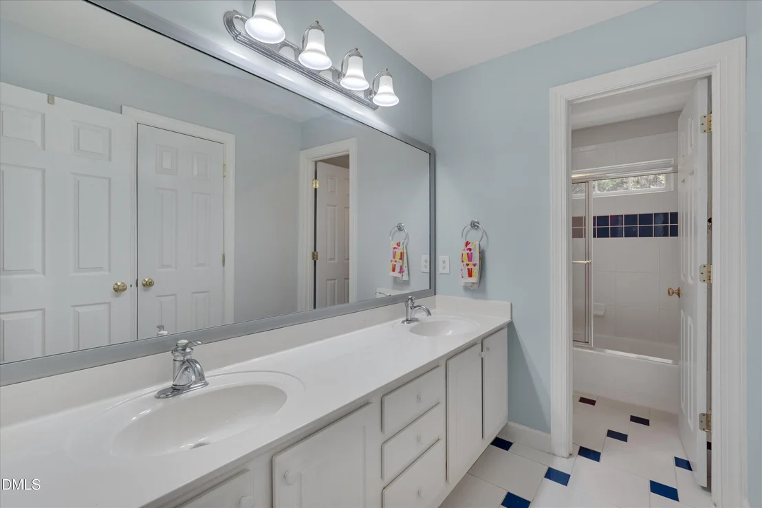 Photo of 504 Manor Rdg Drive