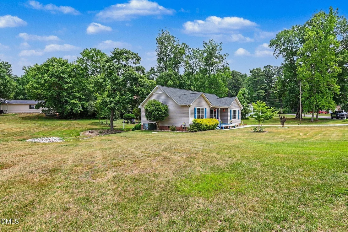 Photo of 409 Brown Circle