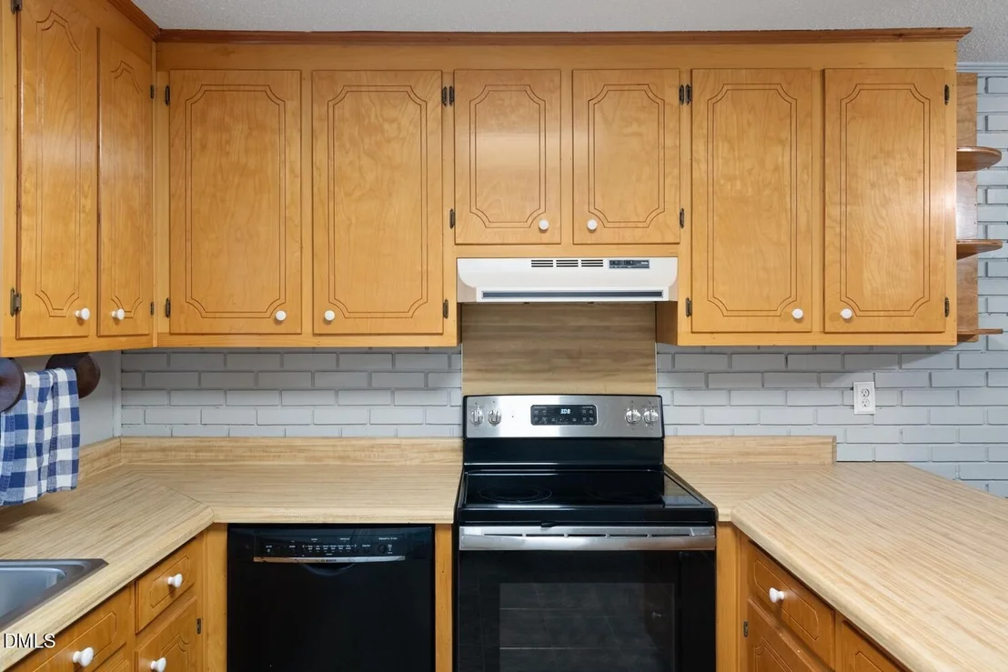 Photo of 731 Oakgrove Drive