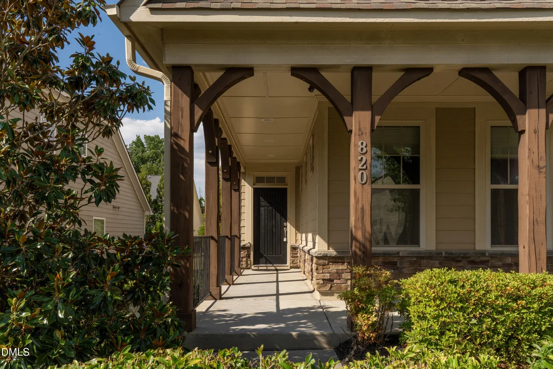 Photo of 820 Lemongrass Lane
