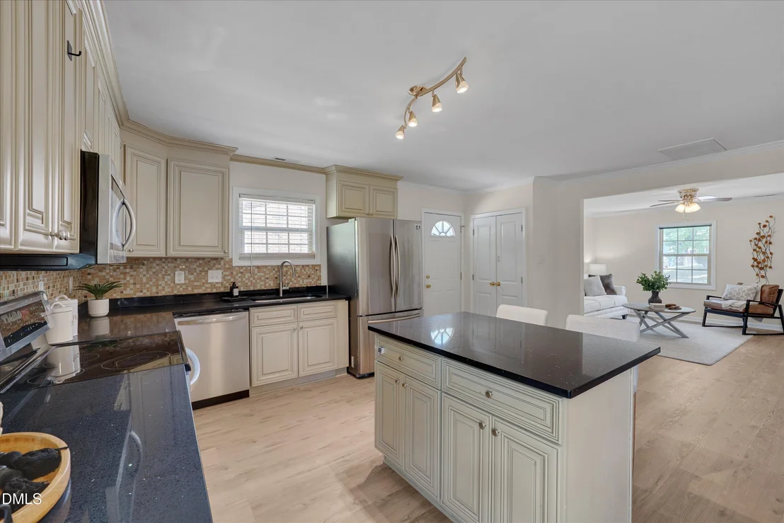 Photo of 2224 Emerson Place
