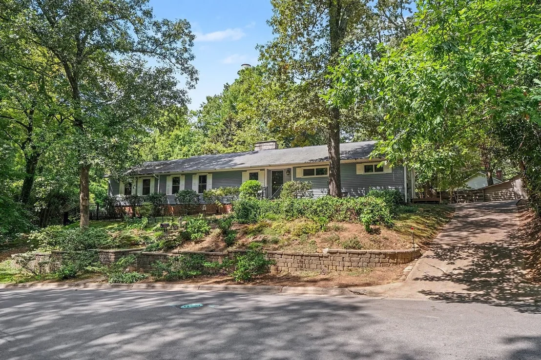 Photo of 410 Brookside Drive