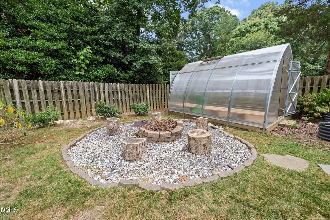 Photo of 602 SE Maynard Road