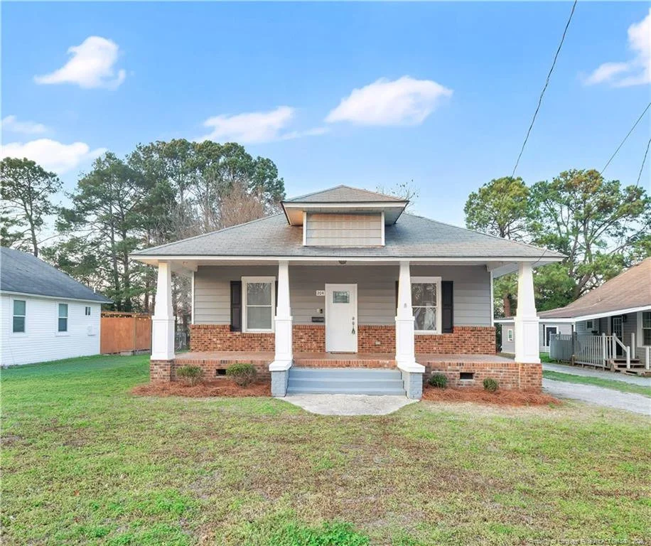 Photo of 204 W E Street