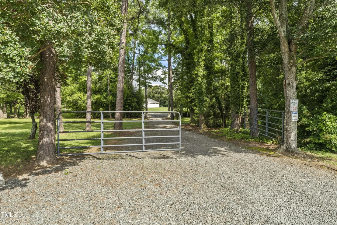 Photo of 5635 Baptist Assembly Road