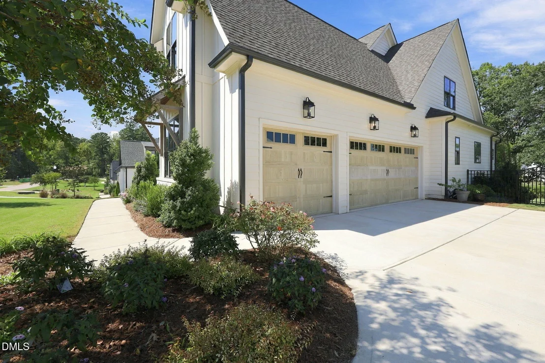 Photo of 1221 Perry Bluff Drive